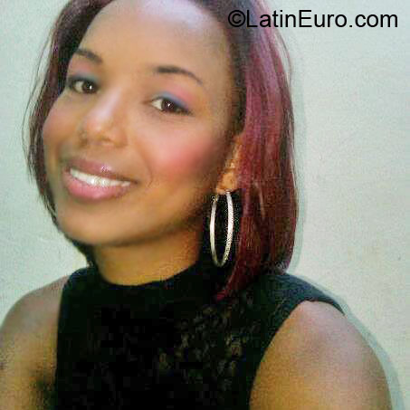 Date this young Dominican Republic girl Evelin from Santiago DO10925