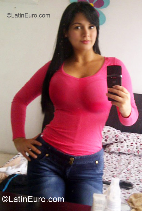 Date this delightful Colombia girl Luisa from Cali CO10095