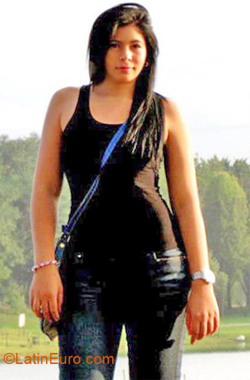 Date this pretty Colombia girl Jessica from Bogota CO10126