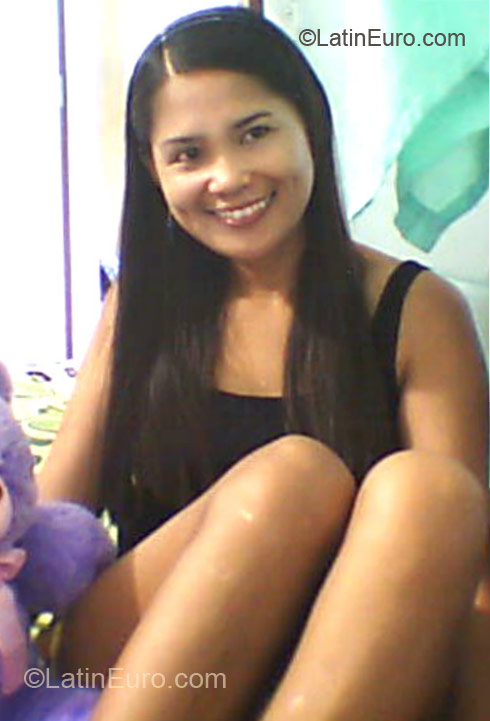 Date this foxy Philippines girl Sam from Cebu PH461