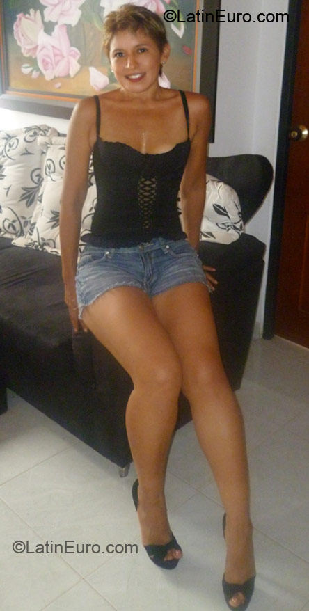 Date this voluptuous Colombia girl Sandra from Villavicencio CO10208