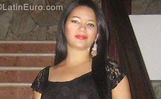 Date this fun Dominican Republic girl Aslenn from Santiago DO12396