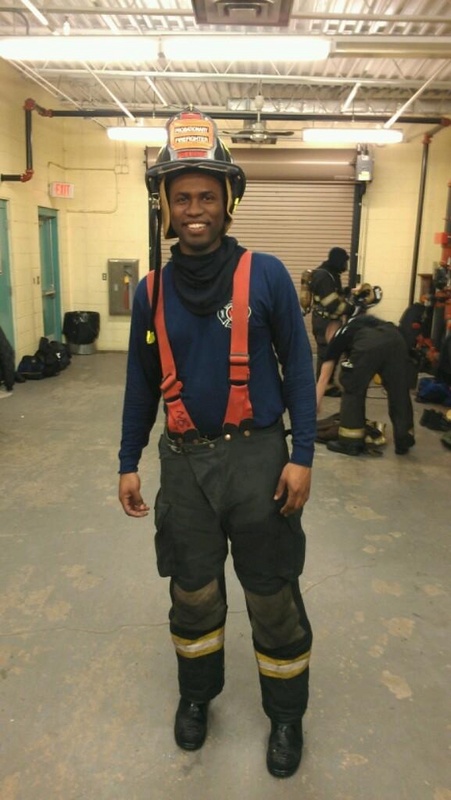 Date this charming United States man Debonair from Guttenberg US13022