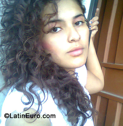 Date this sultry Honduras girl Ruth from Tegucigalpa HN672