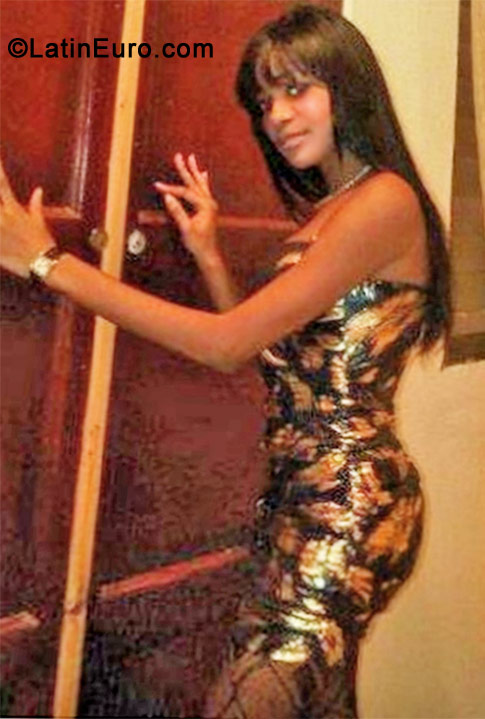 Date this hot Dominican Republic girl Natiel from Santo Domingo DO11275