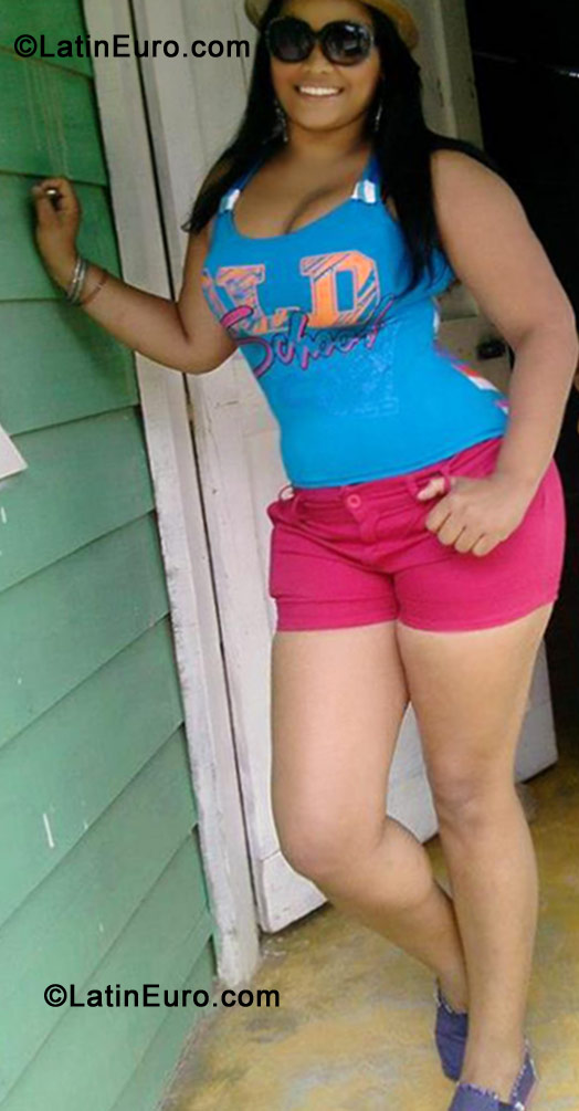 Date this hard body Dominican Republic girl Lismarli from Valverde Mao DO11282