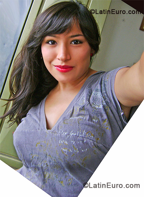 Date this gorgeous Colombia girl Karen from Cali CO10536