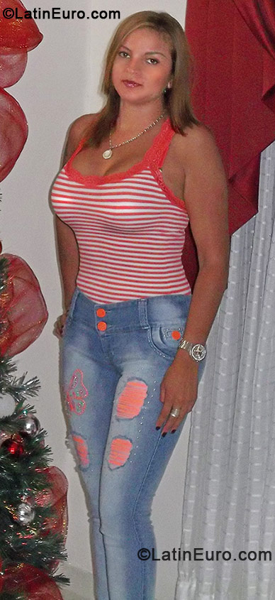 Date this lovely Colombia girl Sandra from Cali CO10542