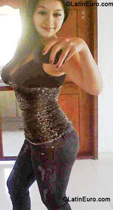 Date this gorgeous Colombia girl Angie from Villavicencio CO10552