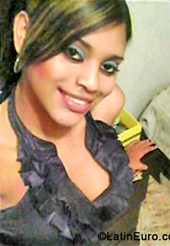 Date this passionate Dominican Republic girl Jazmin from Santo Domingo DO11384