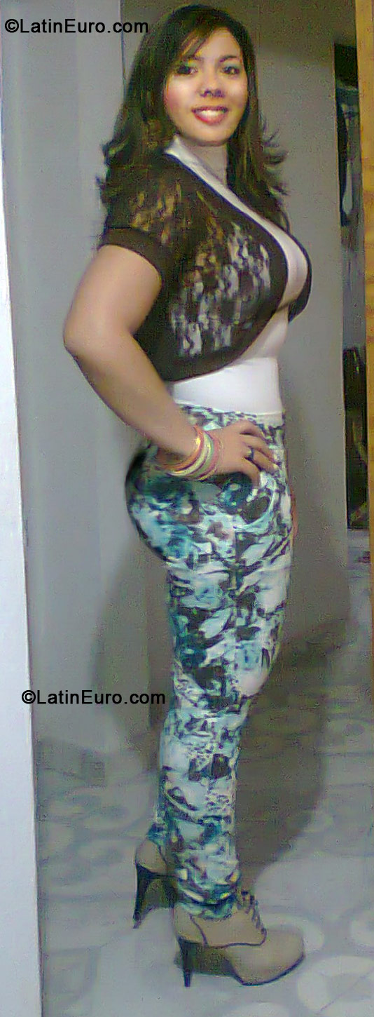 Date this funny Colombia girl Yarledis from Medellin CO17993