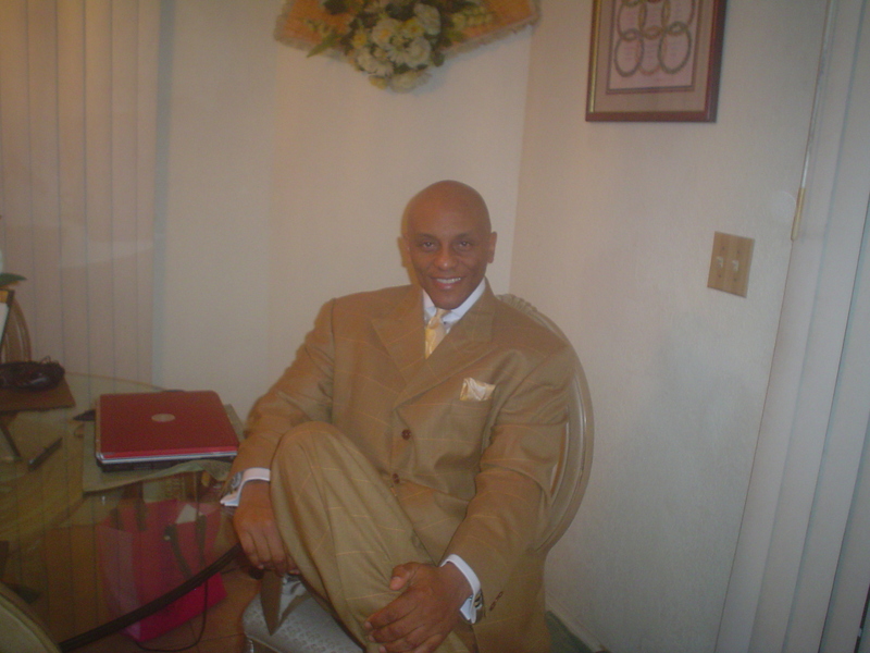 Date this stunning United States man Pondre from Redondo Beach US13176