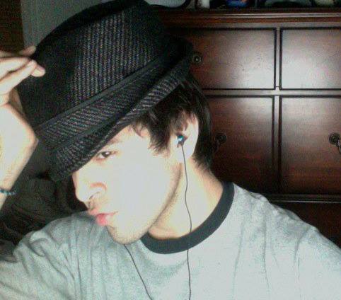 Date this tall United States man Paul from Newark US13254