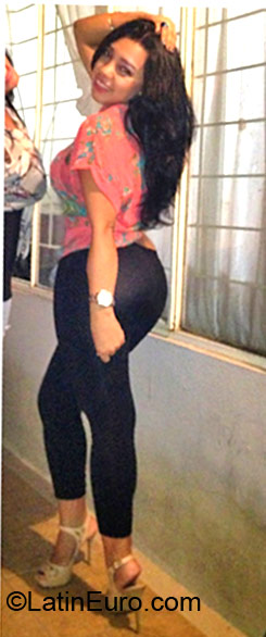 Date this stunning Ecuador girl Amanda from Guayaquil EC145