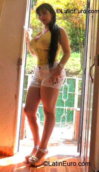 Date this hot Colombia girl Jennifer from Medellin CO10750