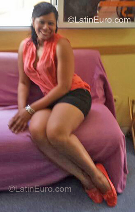 Date this voluptuous Spain girl Marisol from Madrid ES242