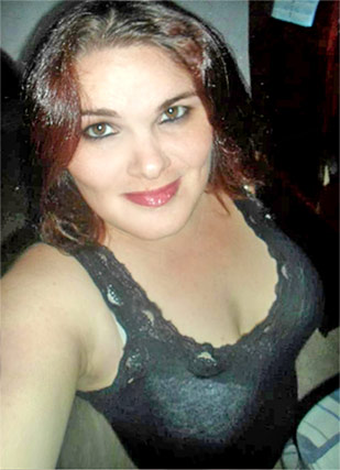 Date this hot Brazil girl Suzana from Curitiba BR6849