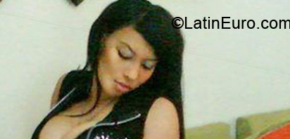 Date this hard body Dominican Republic girl Cindy from Santiago DO11848