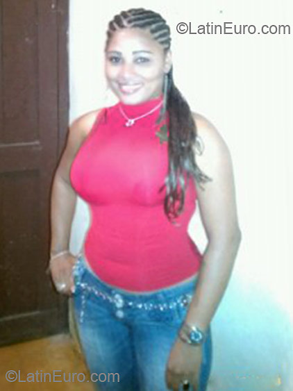 Date this young Dominican Republic girl Rosa from Nagua DO11874