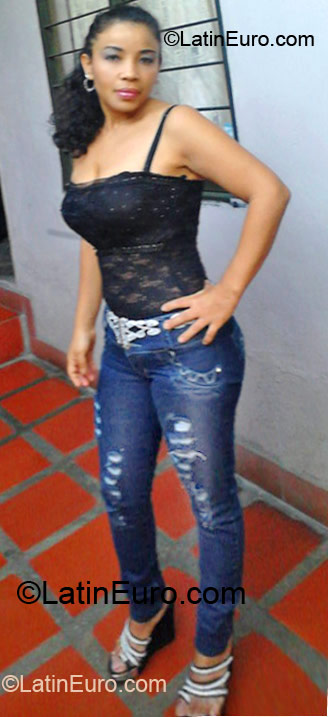 Date this exotic Colombia girl Francia ruiz from Cali CO10984