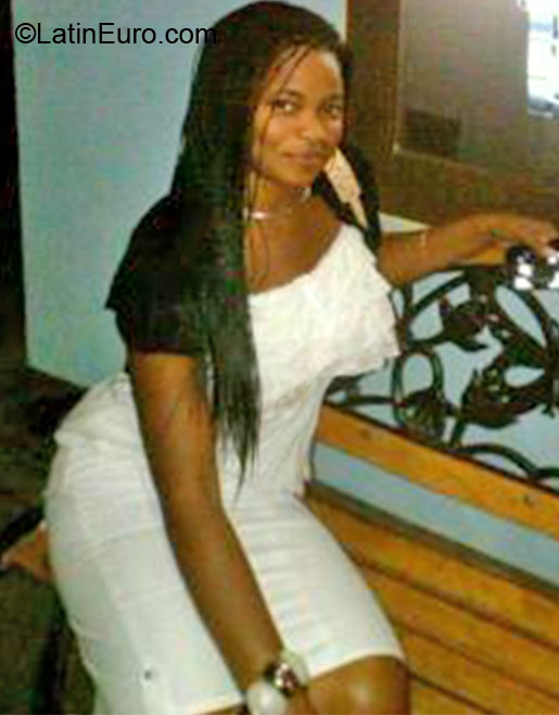 Date this sultry Jamaica girl Melesha from Kingston JM634