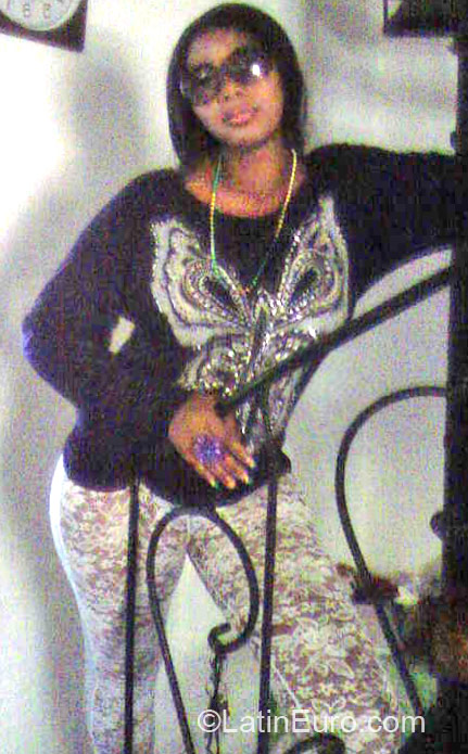 Date this athletic Jamaica girl Kadean from Kingston GB683