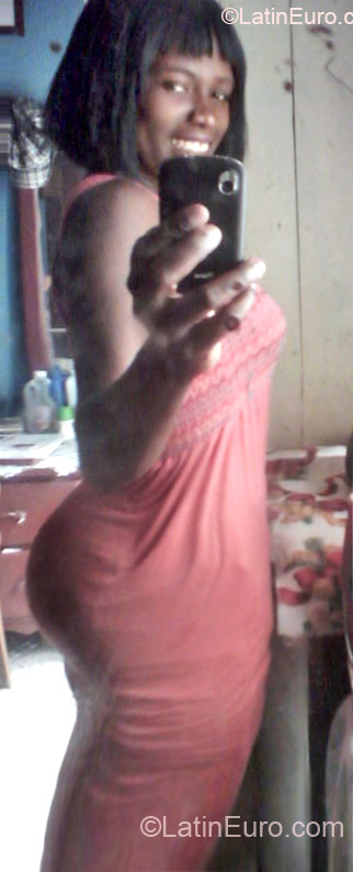 Date this beautiful Jamaica girl Suzinnett from St. Ann JM658