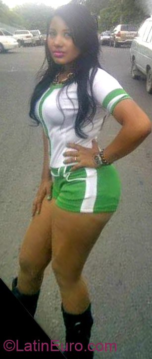 Date this tall Dominican Republic girl Deboralatina from Santo Domingo DO12014