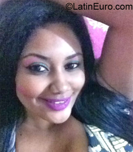 Date this sultry Dominican Republic girl Estefanymarte from Santiago DO12027