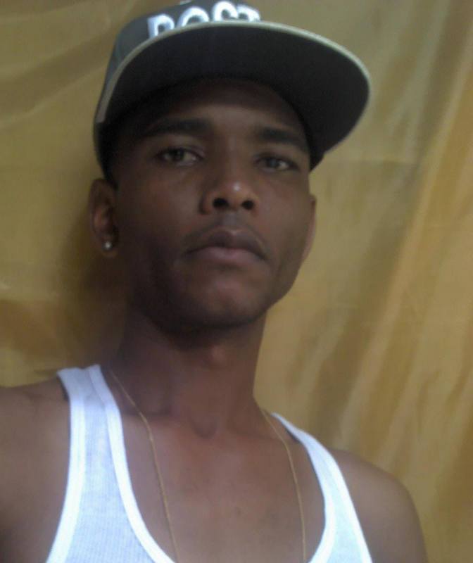 Date this cute Dominican Republic man Carlos julio from Alemania DO12175