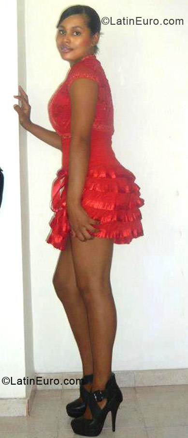 Date this funny Dominican Republic girl Andy nairoby from Barahona DO12361