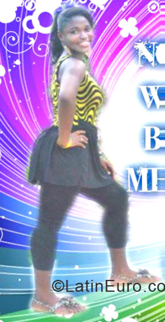 Date this voluptuous Jamaica girl J.nelly from Kingston JM749