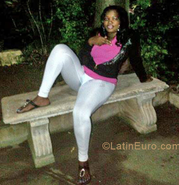 Date this sultry Jamaica girl Kenesha from Kingston JM794