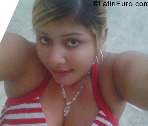 Date this beautiful Dominican Republic girl Leidy from Santiago DO12736