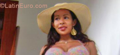 Date this hot Brazil girl Vivian from Sao Paulo BR7170