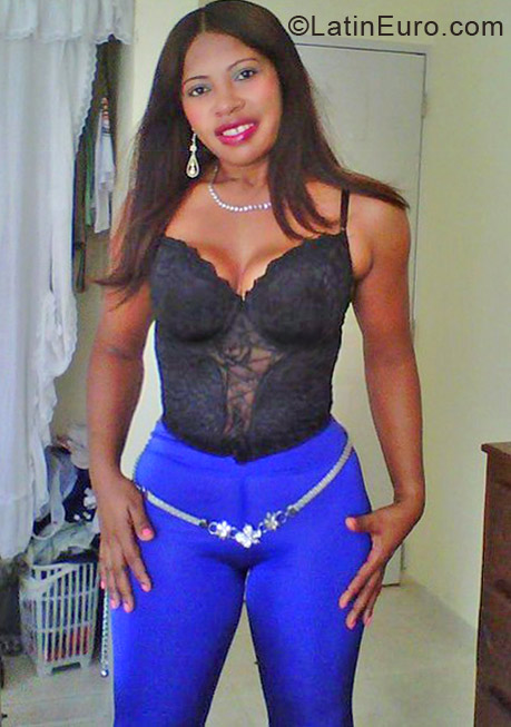 Date this funny Dominican Republic girl Alexandra from Santo Domingo DO12980