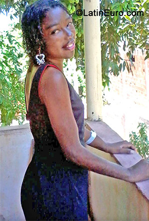 Date this attractive Brazil girl Josilene from Cachoeiro De Itapemirim BR7241