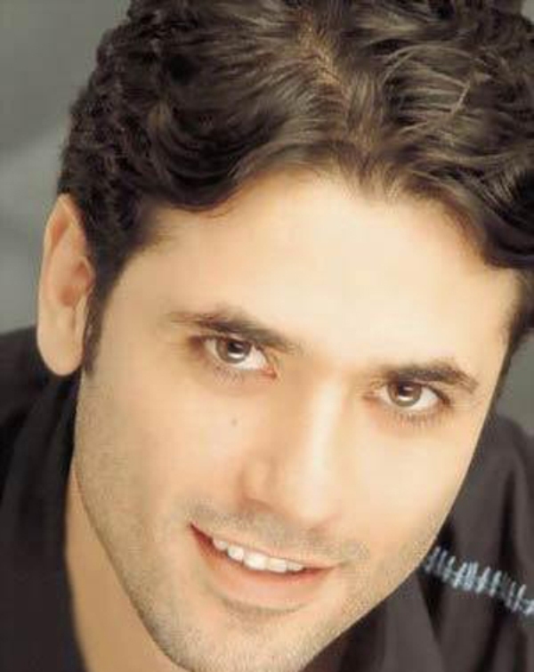 Date this hard body United States man Adey from Houston US13751