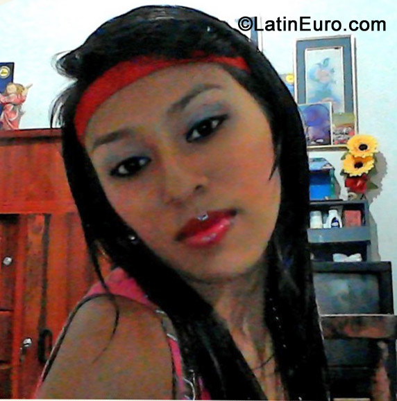 Date this happy Colombia girl Katerine from Neiva CO11694