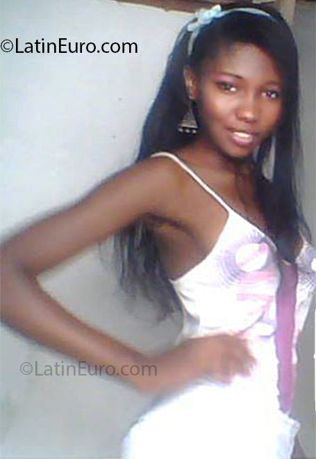 Date this cute Colombia girl Marcela from Quibdo CO11891