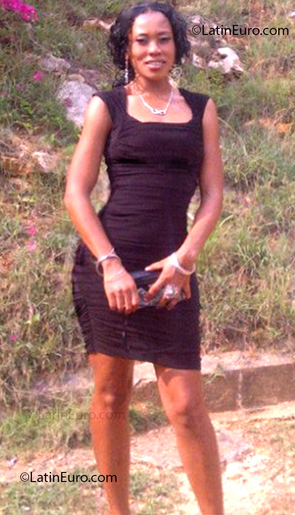 Date this fun Jamaica girl Deniese from May Pen JM949