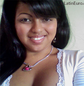 Date this pretty Colombia girl Loreli from Barranquilla CO11964