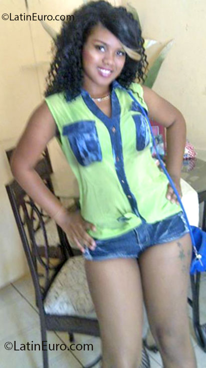 Date this lovely Jamaica girl Tracey from Montego Bay JM956