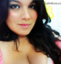 Date this nice looking Brazil girl Debora from Sapucaia Do Sul BR7425