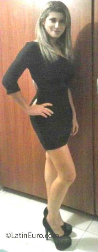 Date this good-looking Colombia girl Marcela from Manizales CO12148