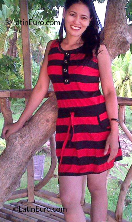 Date this tall Taiwan girl Farah from Taipei PH547