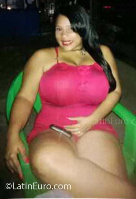 Date this exotic Dominican Republic girl Gissell from Santo Domingo DO14473