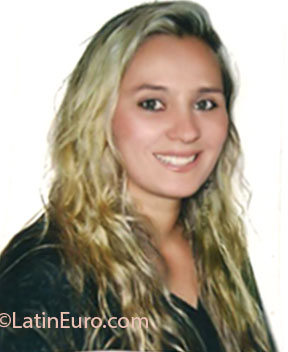 Date this cute Brazil girl Gleisekely from Brasilia BR7518