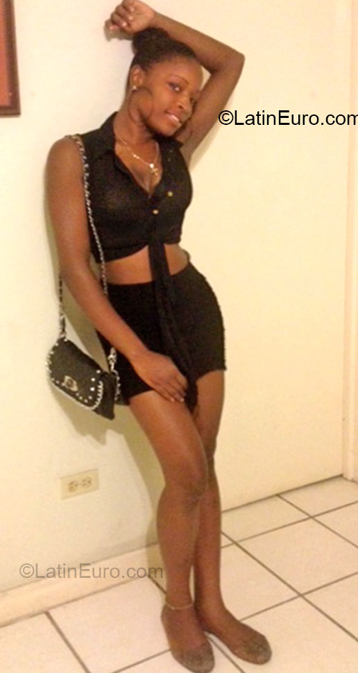 Date this stunning Jamaica girl Jamaican from Montego Bay JM1074