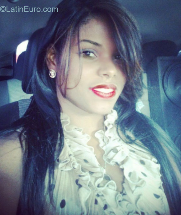 Date this tall Dominican Republic girl Irina from Santo Domingo DO18141